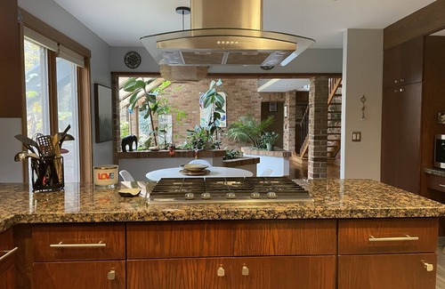 Orchard Park Maison | Private Estate Surrounded by Woods, Ponds, Nature and Peace