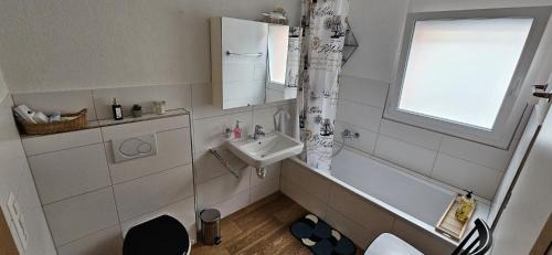 Widnau Appartement | Private Etage 5 Min vom Bahnhof - Parken - Küche - Netflix