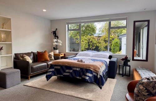 Christchurch Appartement | Private Family City Retreat, Sleeps 8