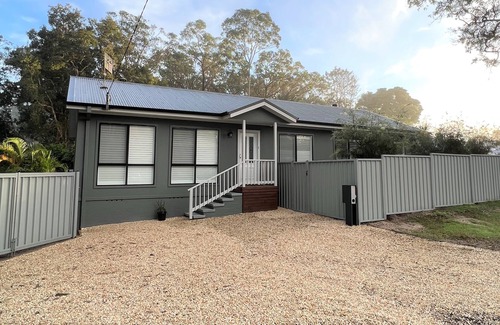 Umina Beach Maison | Private family spa, pet-friendly, coastal