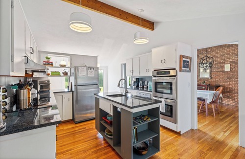 Dublin Maison | Private Field House - Spacious 4 Bedroom Home