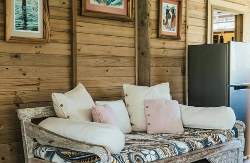 Fare Maison | Private garden bungalow just 200m from the beach