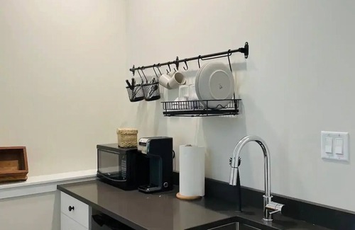 Roberts Creek Appartement | Private Garden Kingsize Studio #2 Near the Ocean