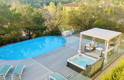 Cardinal Hills Villa | Private Gated Villa with hot tub, pool & ENDLESS VIEWS!