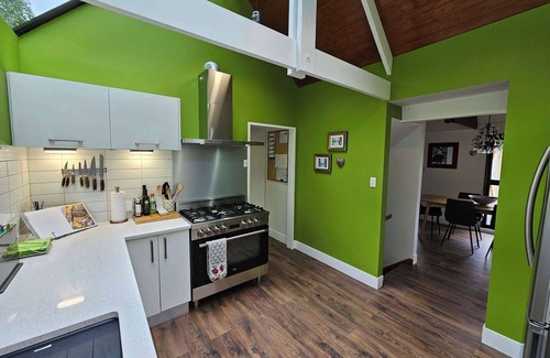 Picton Maison | Private Getaway for 2 Surrounded by Native Bush