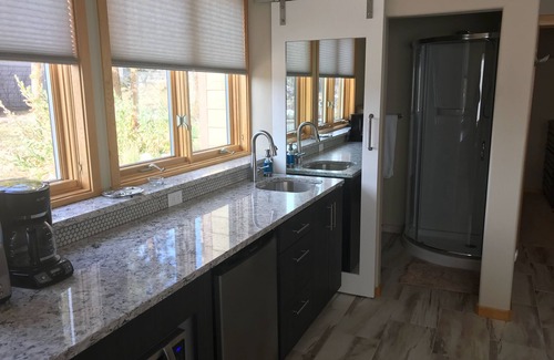 Summit Cove Appartement | Appartement d'invité privé 1bed, 1 salle de bain peut accueillir jusqu'à 4