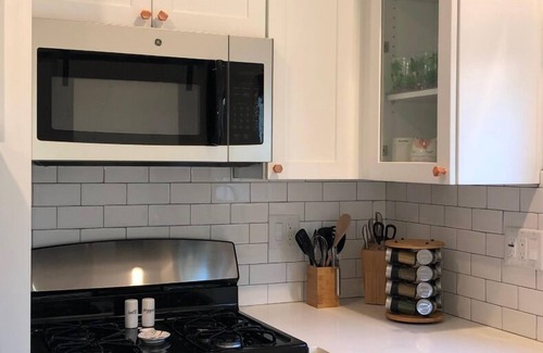 Del Aire Maison | Maison d'hôtes privée · * NOUVEAU * Pristine 2bed / 2bath w / Yard Near Plages & LAX