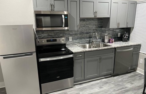 South Dallas - Fair Park Maison | Private Guesthouse near Downtown Dallas