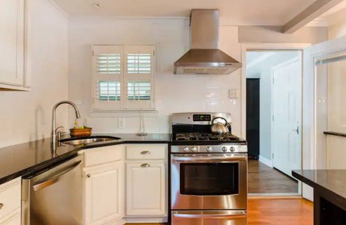 Tarrytown Maison | Private home 5 minutes from downtown with large outdoor space!
