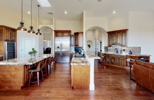 Fountain Hills Maison | Private Home in Scottsdale/Fountain Hills, AZ. Movie Theater, Pool, Hot Tub, Pool Table, Casita