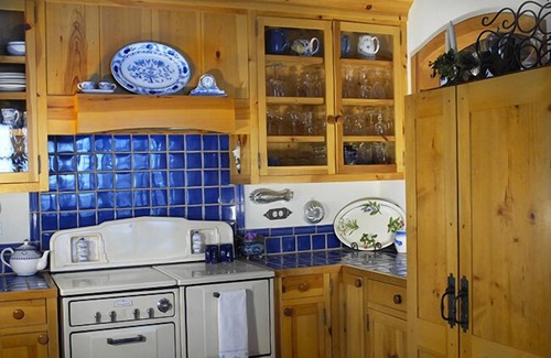 Ketchum Cottage | Style européen maison sur la rivière avec des sources chaudes naturelles