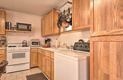 Orson Maison | Private Hot Tub & Fireplace: Poconos Home!