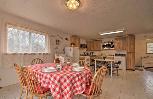 Orson Maison | Private Hot Tub & Fireplace: Poconos Home!