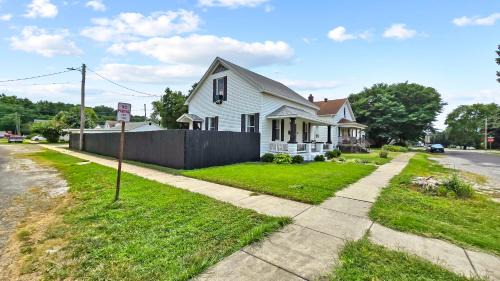 Caseyville Maison | Private House - Sleeps 8 - 13 Min to Downtown STL