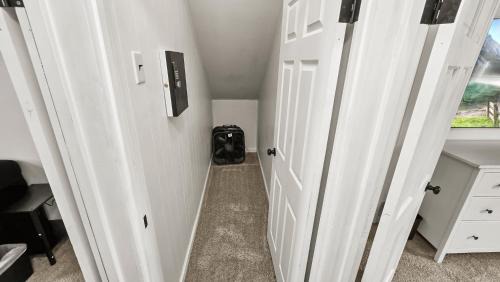 Caseyville Maison | Private House - Sleeps 8 - 13 Min to Downtown STL