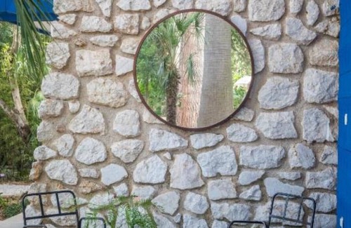Sagra Maison | Maison privée 3 chambres dans jardin botanique.