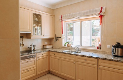 Atalaia Maison | Private House With Garden, Pool & BBQ