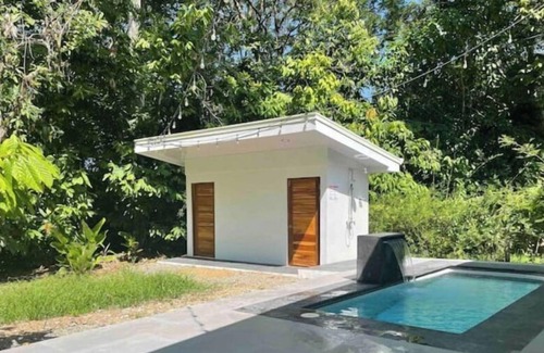 Uvita Maison | Private & huge modern home on wildlife rich creek.