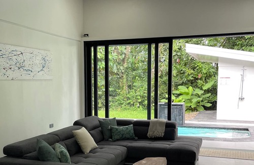 Uvita Maison | Private & huge modern home on wildlife rich creek.