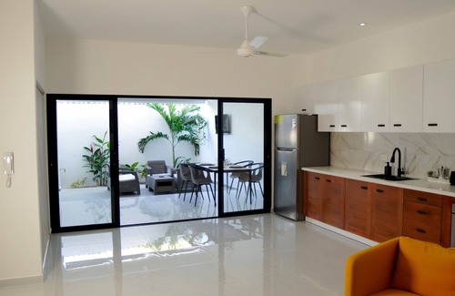 La Ceiba Maison | PRIVATE JACUZZI WITH TROPICAL PATIO 1C