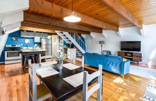 Alpine Lake Maison | Private Lake&Beach w Golf, Fire Pit, Deck & WiFi!
