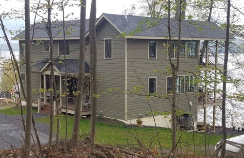 Trumansburg Maison | Private Lake House on Cayuga Lake in wine country near Taughannock Park