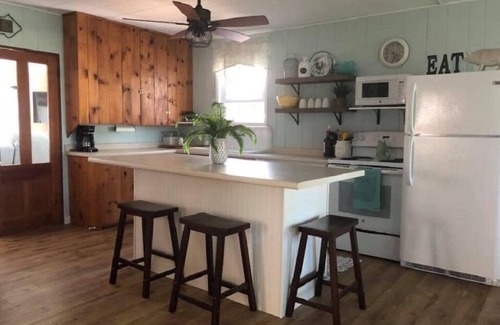 Swanton Cottage | Private Lakefront Cottage w/ Spectacular Sunsets!