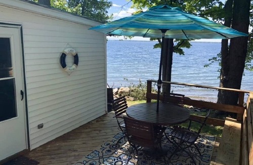 Swanton Cottage | Private Lakefront Cottage w/ Spectacular Sunsets!