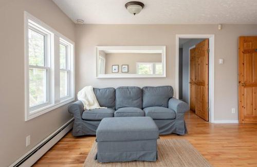 Halifax County Maison | Private Lakefront Escape - Swim, Sip Wine & Stargaze