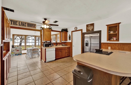 Point Maison | PRIVATE Lakefront on Tawakoni Fishing Dock Peaceful Retreat on the Lake