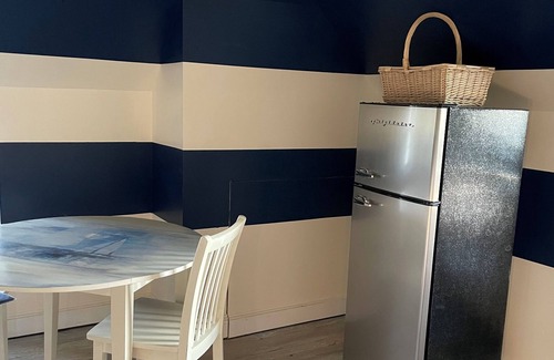 West Creek Appartement | Private Lighthouse Beach Studio w bath close LBI Long Beach Island West Creek