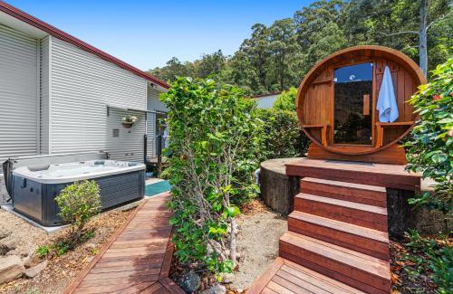 Lamington Maison | Private luxury in the mountains with running creek