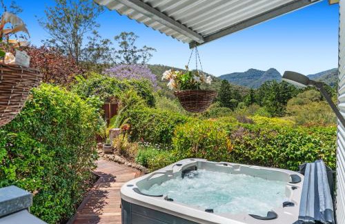 Lamington Maison | Private luxury in the mountains with running creek