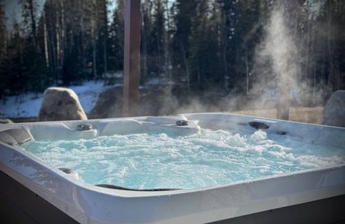 Divide Maison | Colorado Luxury Retreat-Mountain View & Hot Tub