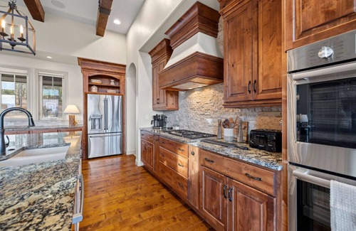 Colorado Springs Maison | Private Luxury Lodge in Colorado Forest