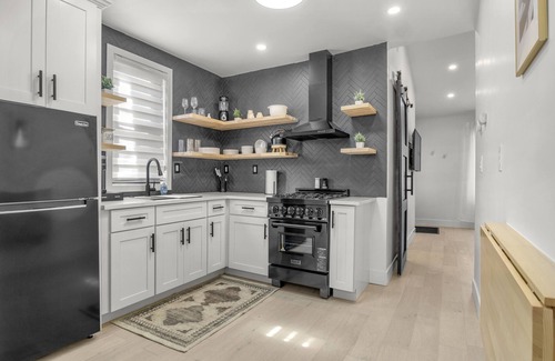 Allen Park Maison | Private Luxury Tiny Home