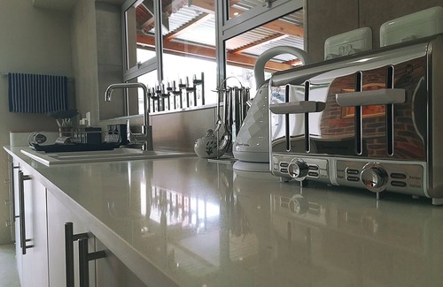 Linden Maison | Maison d'hôtes familiale privée, moderne et sûre