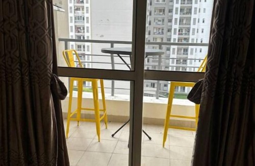 Noida Appartement | Private Oasis Garden Stunning 3 Bedroom Apartment