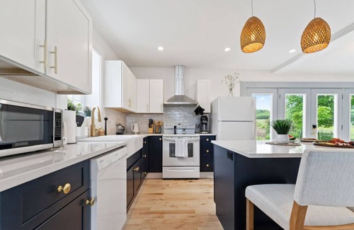 Lower Rose Bay Maison | Private Oceanfront Beach House