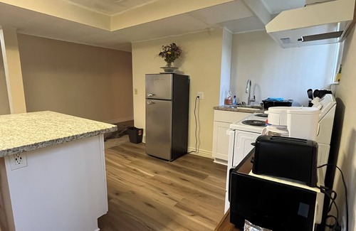 Cottonwood Heights Maison | Private One Bedroom Basement Apartment