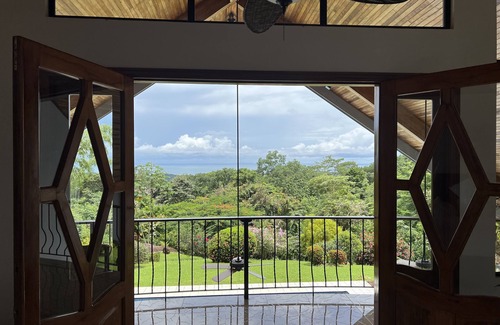 Ballena Maison | Paradis privé --- Belle maison spacieuse avec grande piscine et vue sur l'océan