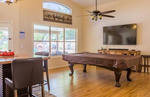 Avondale Maison | Private paradise with pool heater, spa, billiards