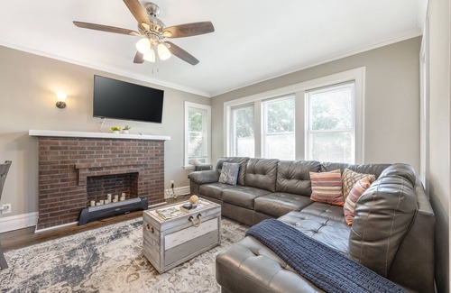 Lavergne Appartement | Private Parking/Comfy Bed/25mins to ORD>MDW>DT>HOSP