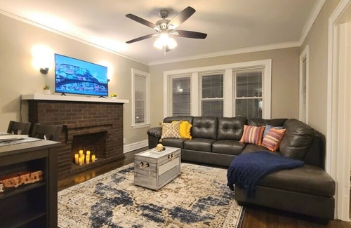 Lavergne Appartement | Private Parking/Comfy Bed/25mins to ORD>MDW>DT>HOSP
