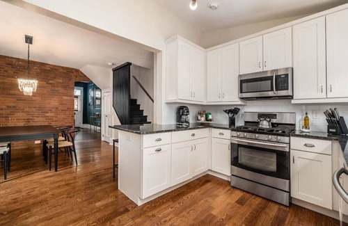 German Village Villa | Patio | Walkable | Historic Area