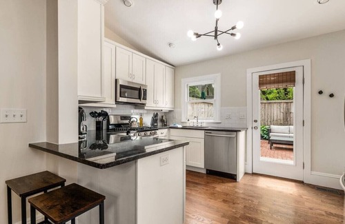 German Village Villa | Patio | Walkable | Historic Area