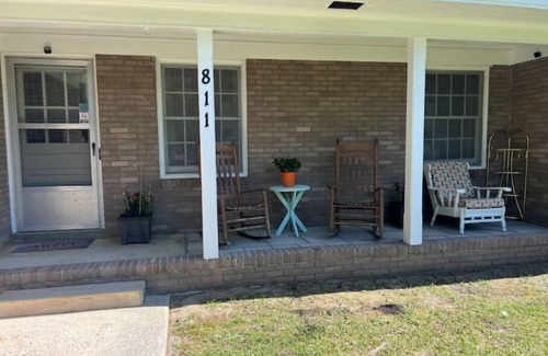 Valdosta Maison | Private Peaceful home in Valdosta near everything