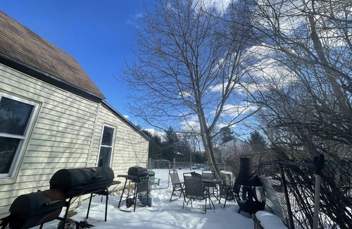 Derry Maison | Private Pet Friendly Single Family Home