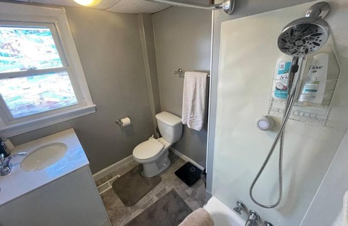 Derry Appartement | Private Pet Friendly Single Family Home