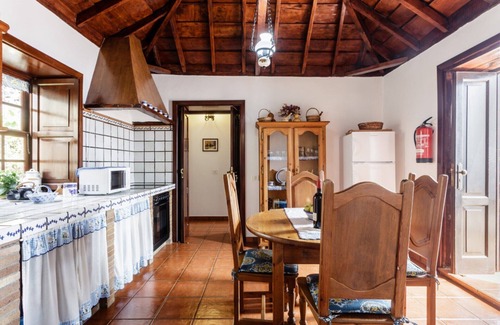 El Granel Cottage | Casa Rural Tomasín avec piscine privée et vue sur la mer à Puntallana